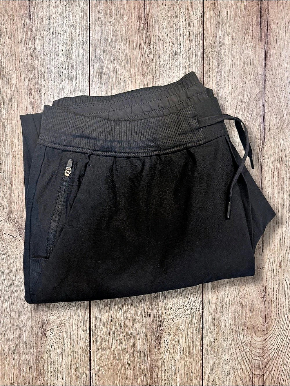 Men’s UNTUCKit black jogger-style pants, XL